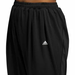 adidas · AEROREADY