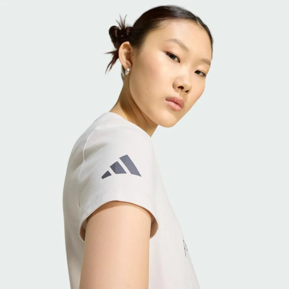 adidas · AUDIREVOLUTF1TEAMDNAGRAFIKT-SHIRT