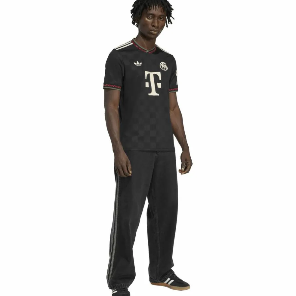 adidas · FC Bayern München 25/26 Ausweich