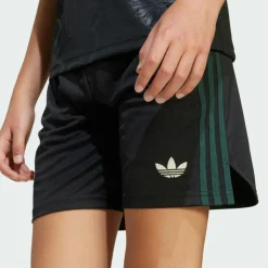 adidas · Juventus Turin 25/26 Ausweichshorts