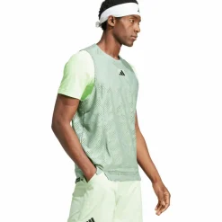 adidas · Pro