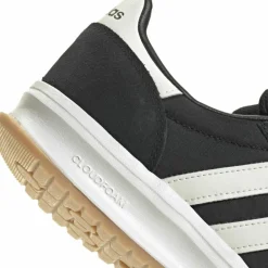 adidas · RUN 70s 2.0