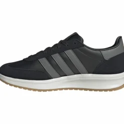 adidas · Run 70s 2.0