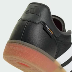 adidas · Spezial-Trainingsschuhe