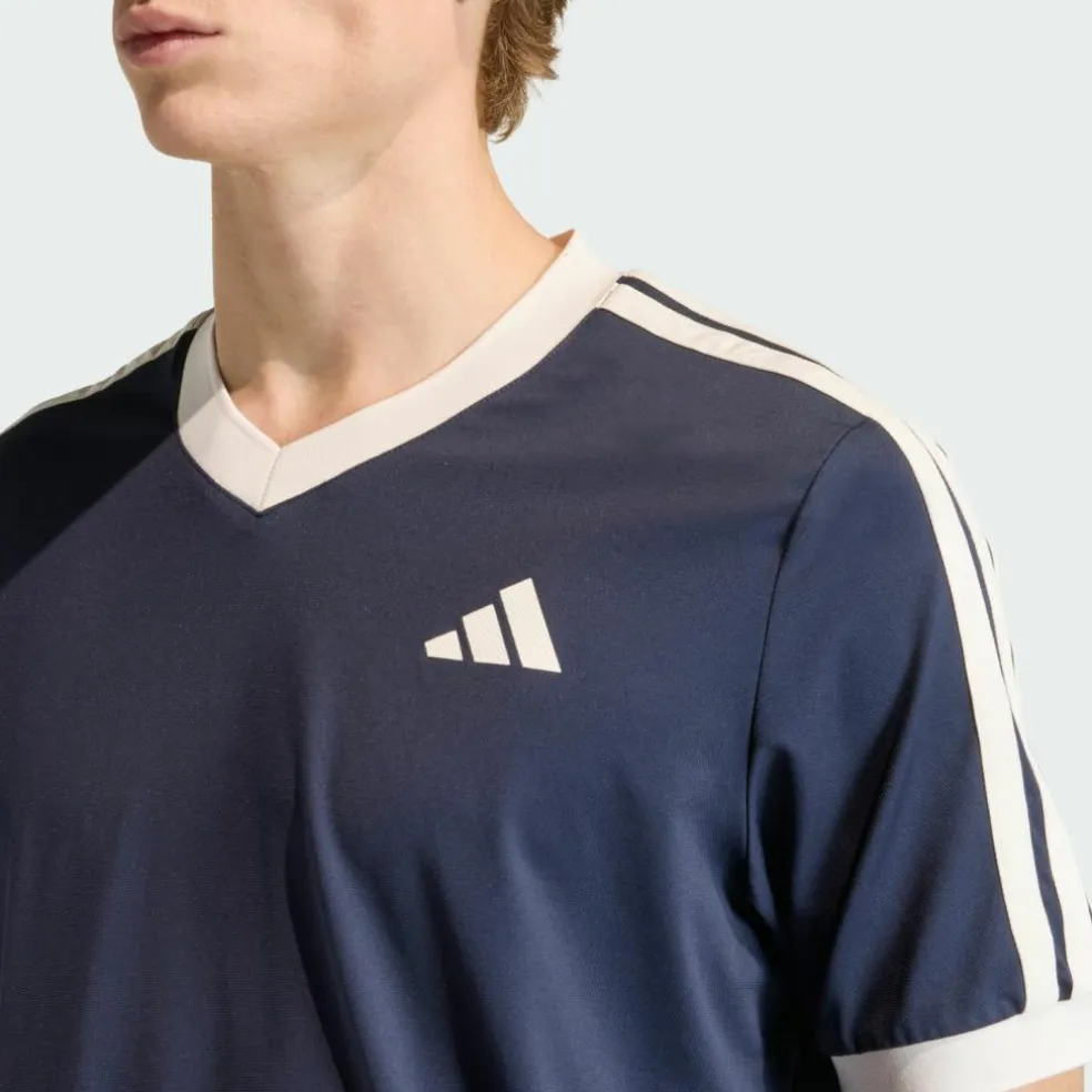 adidas · TENNIS CLASSICS T-SHIRT
