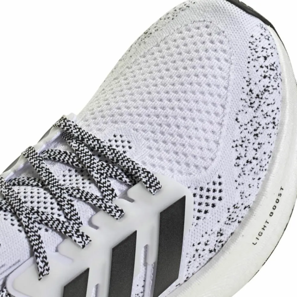 adidas · ULTRABOOST 5