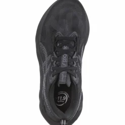 ASICS · NOVABLAST 5