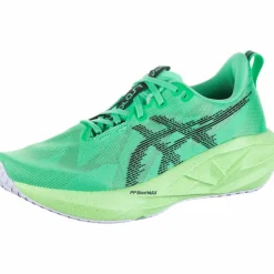 ASICS · NOVABLAST 5