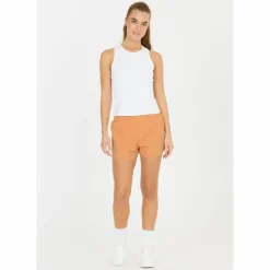 Athlecia · Arilay