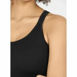Athlecia · Connie