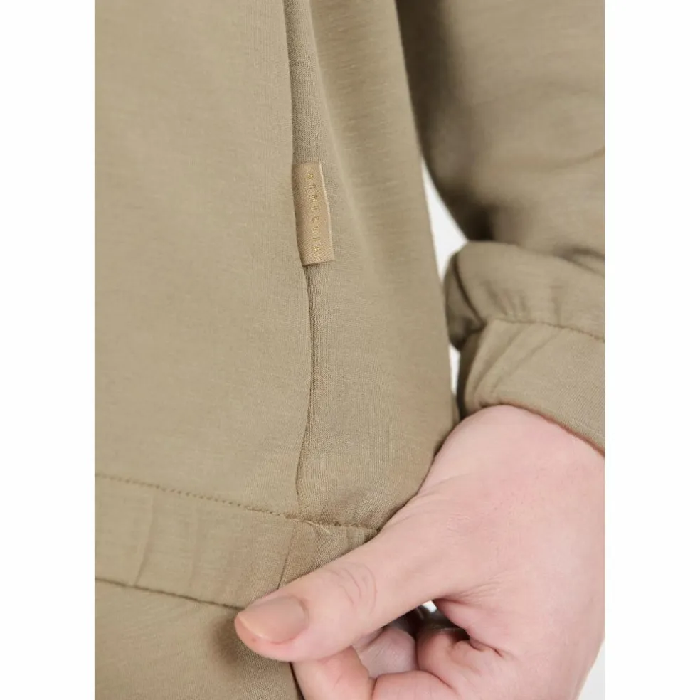 Athlecia · NAMIER W