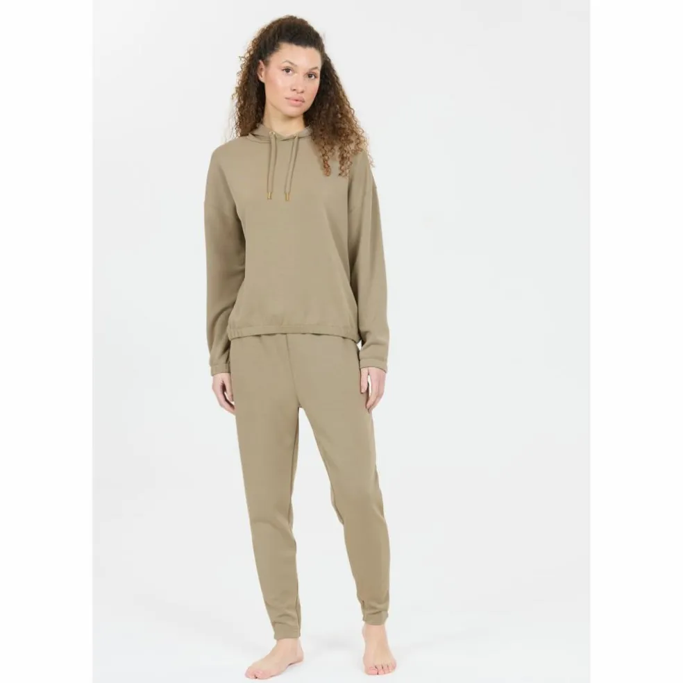 Athlecia · NAMIER W