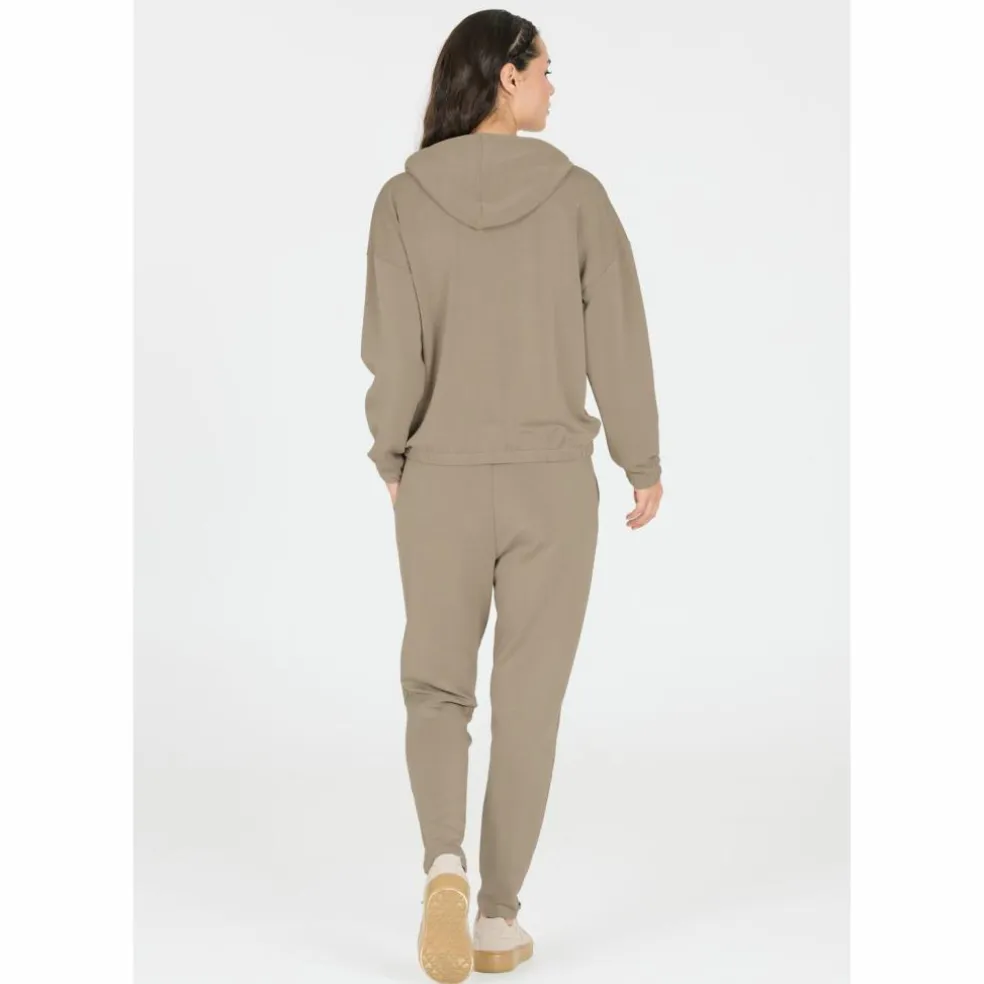 Athlecia · NAMIER W