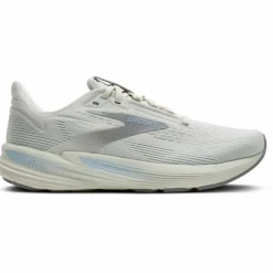 Brooks · Revel 8