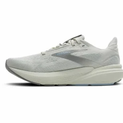Brooks · Revel 8