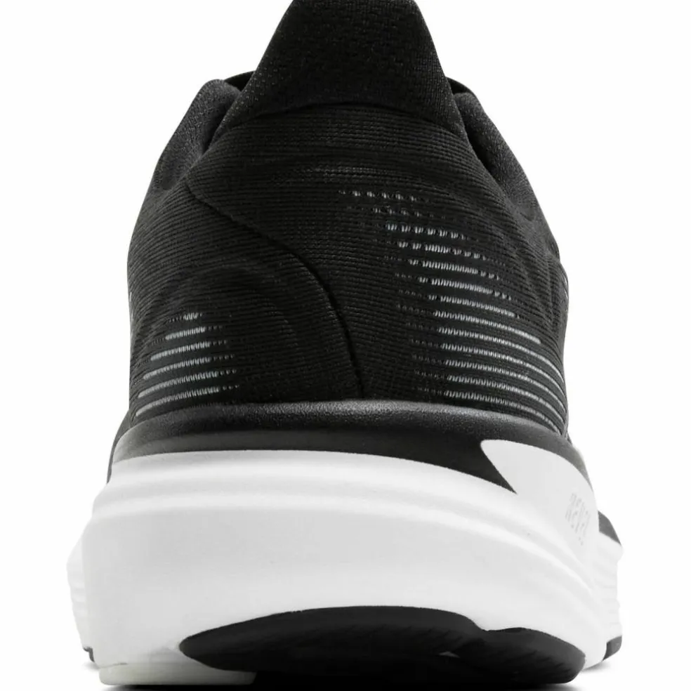 Brooks · Revel 8