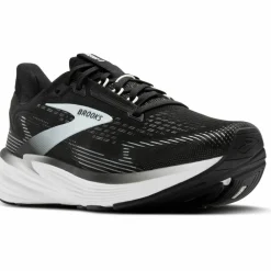 Brooks · Revel 8