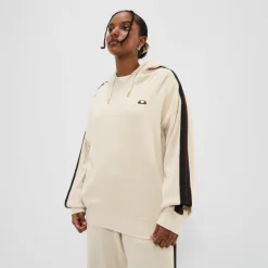 Ellesse · Larissa