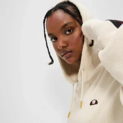 Ellesse · Larissa