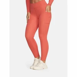 Gold's Gym · BROOKE