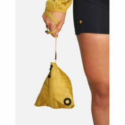 Gold's Gym · DANA