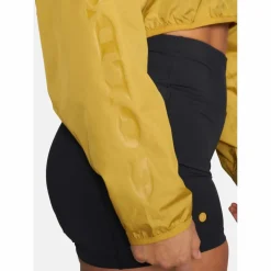 Gold's Gym · DANA