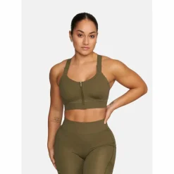 Gold's Gym · GEENA
