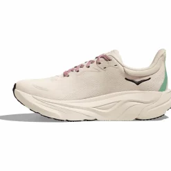 HOKA · Arahi 8