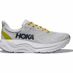HOKA · Arahi 8