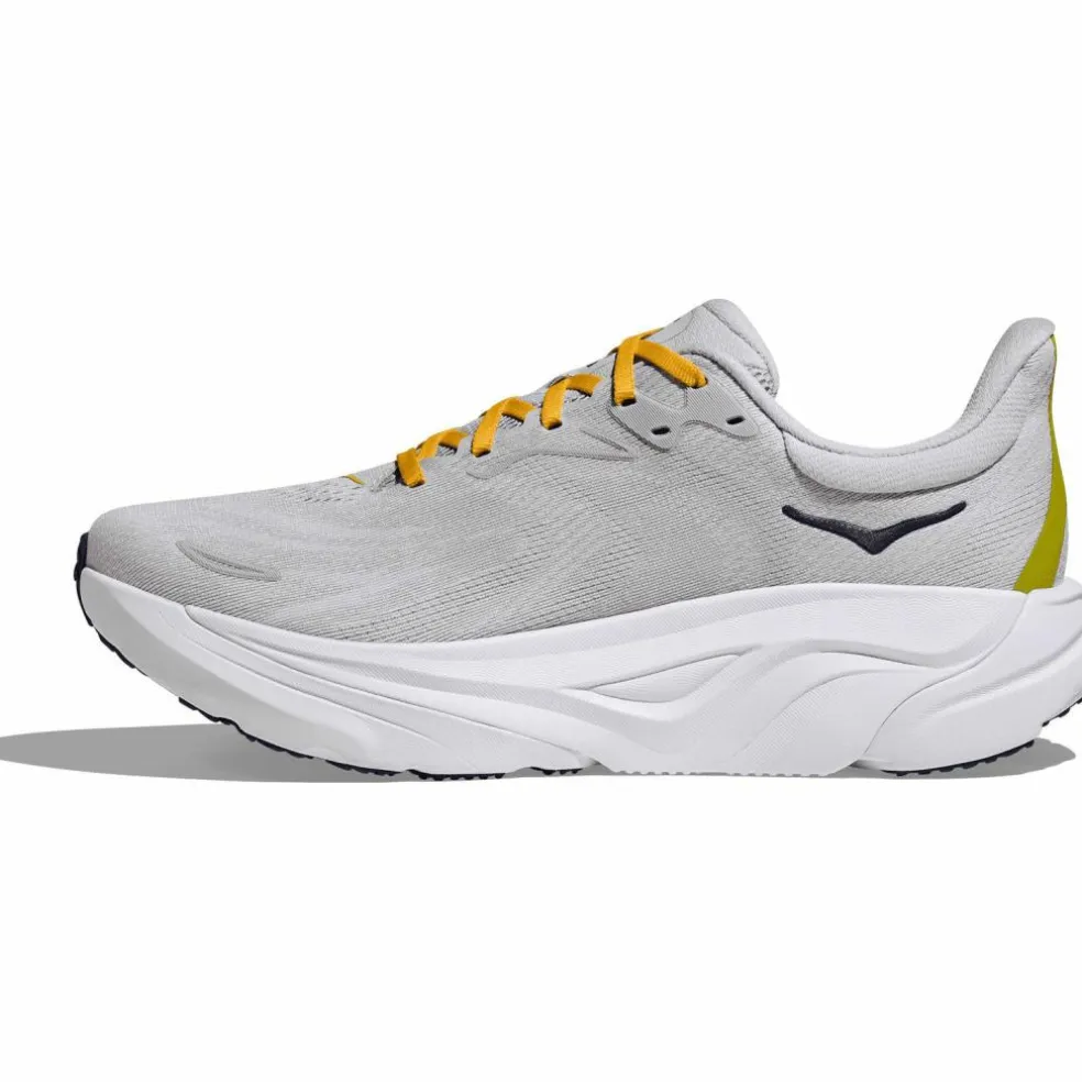 HOKA · Arahi 8