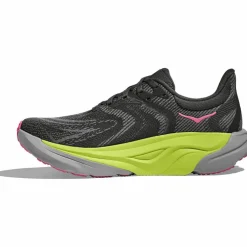 HOKA · Arahi 8