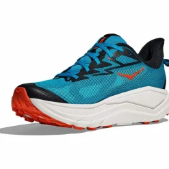 HOKA · Challenger 8