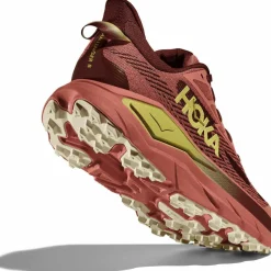 HOKA · Challenger 8