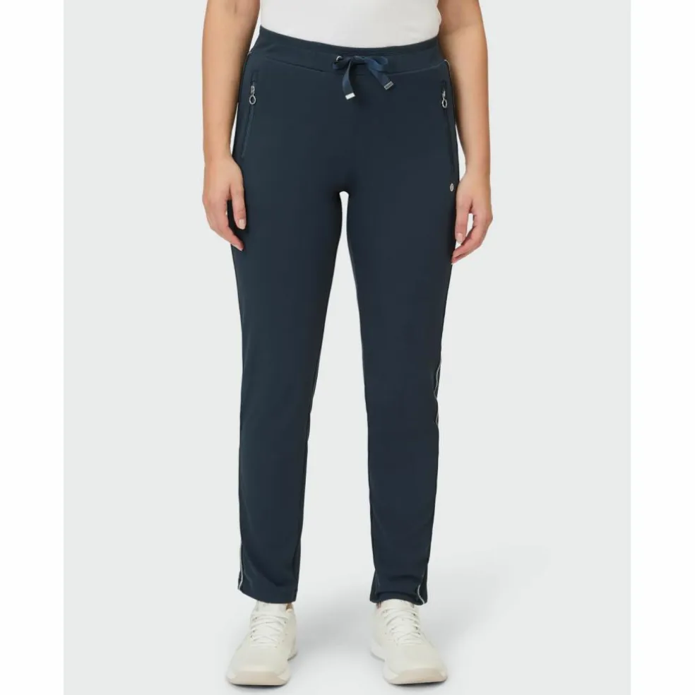 JOY sportswear · AMELLE