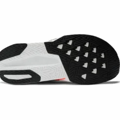NEW BALANCE · Fuelcell Rebel V 5