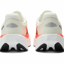 NEW BALANCE · Fuelcell Rebel V 5
