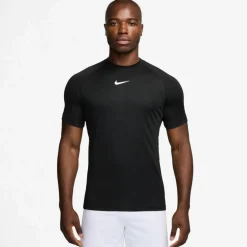 Nike · Academy25