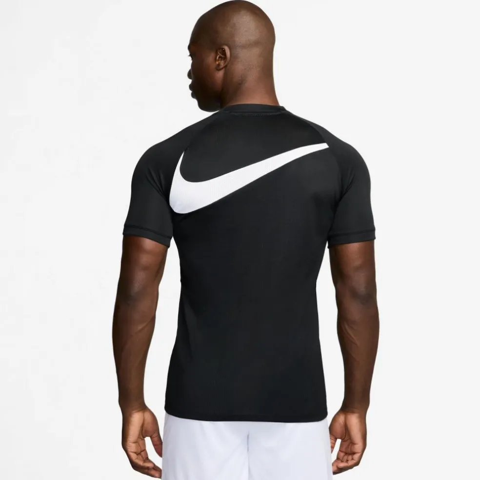 Nike · Academy25