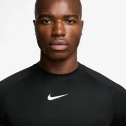 Nike · Academy25