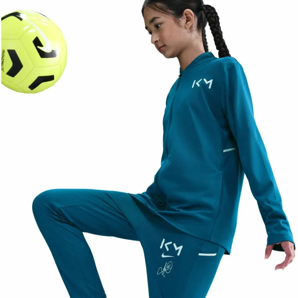 Nike · Academy