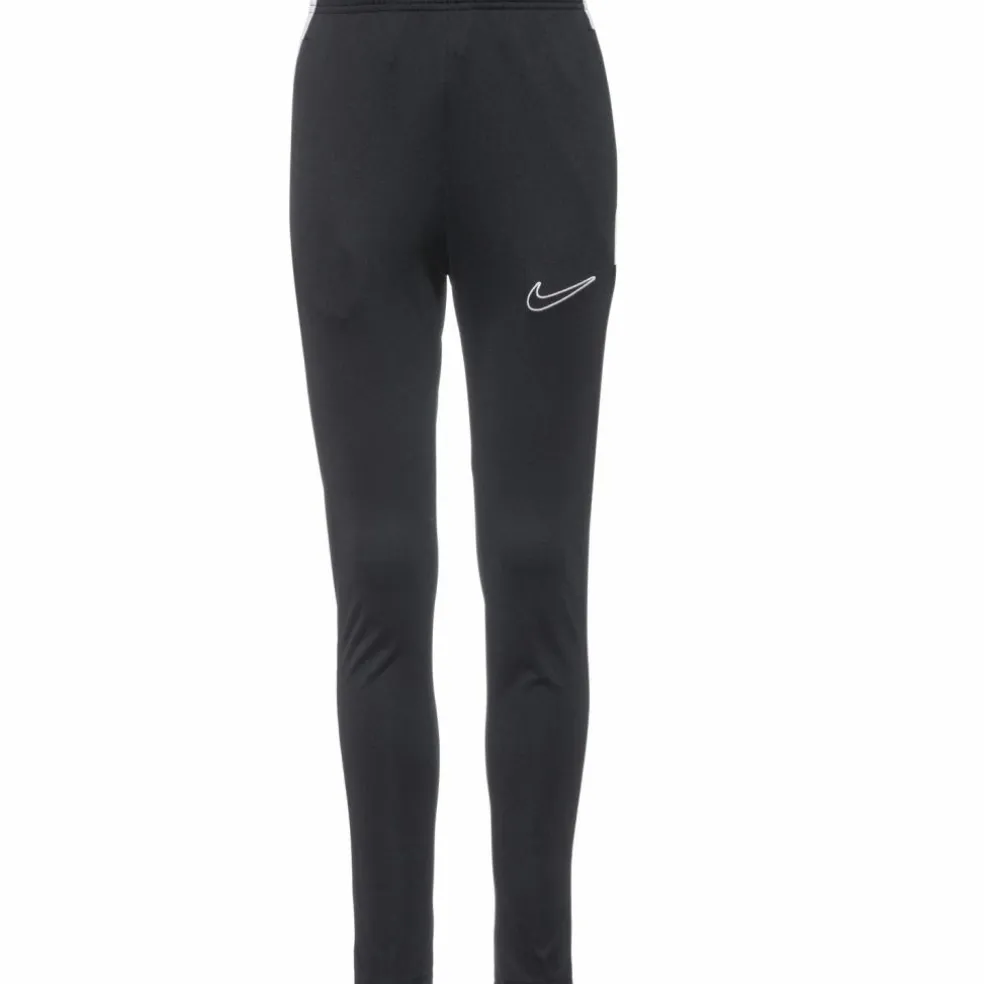 Nike · Academy25