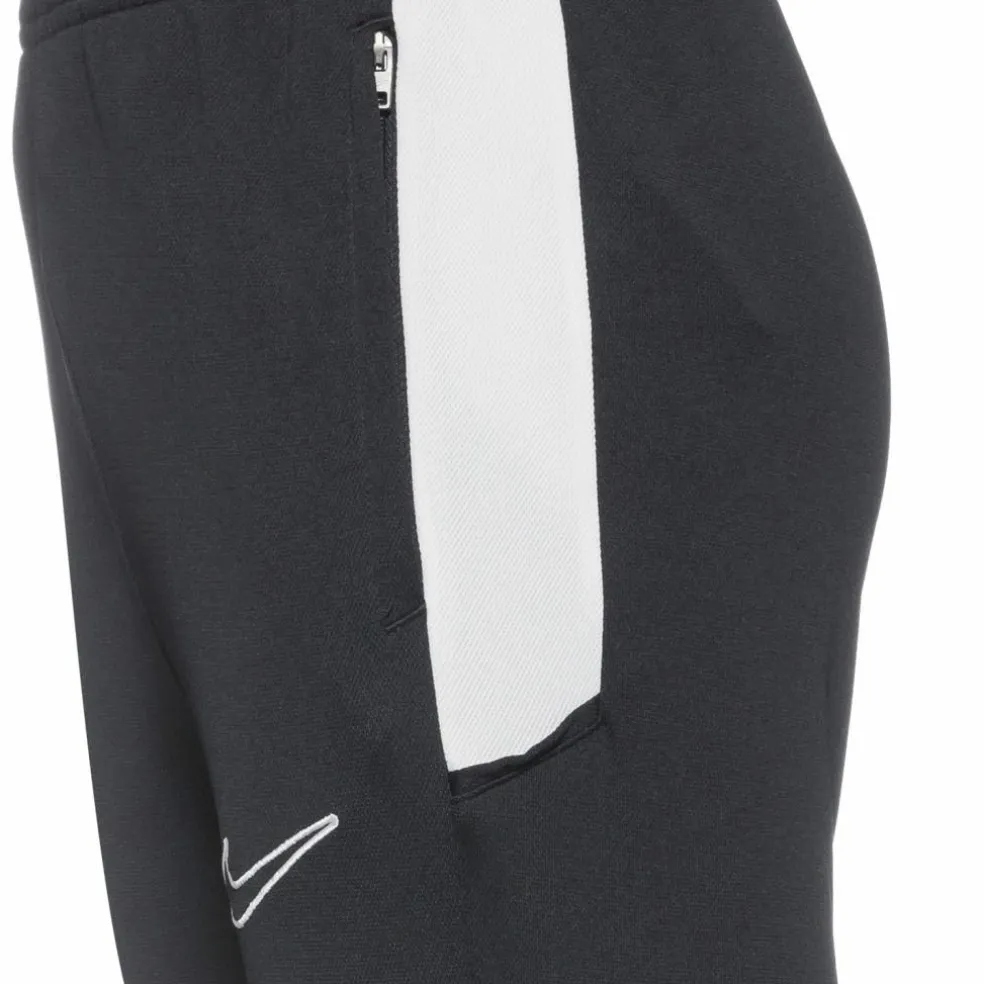 Nike · Academy25