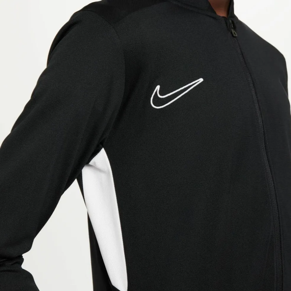 Nike · Academy25