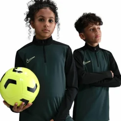 Nike · Academy 25