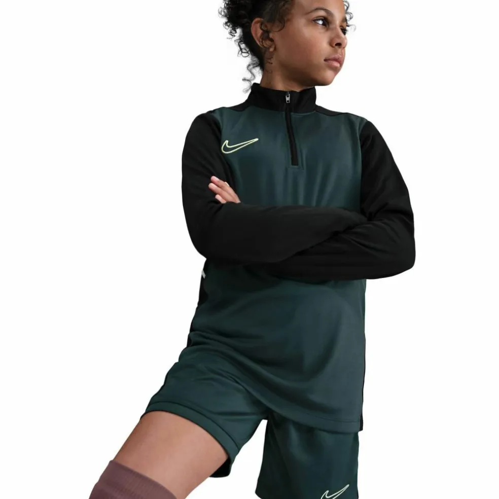 Nike · Academy 25