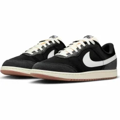 Nike · AIR JORDAN SKYLINE