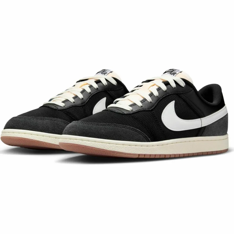 Nike · AIR JORDAN SKYLINE