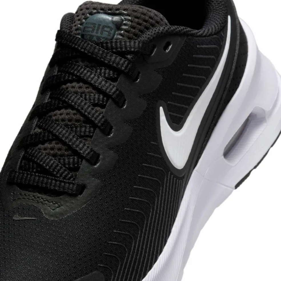 Nike · Air Max Nuaxis