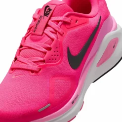 Nike · AIR STRUCTURE 26
