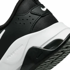 Nike · Air Zoom Bella 6